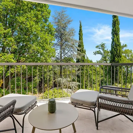 Villa Forest Whisper Opric