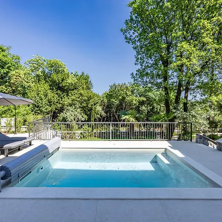 Forest Whisper Near The Sea Villa