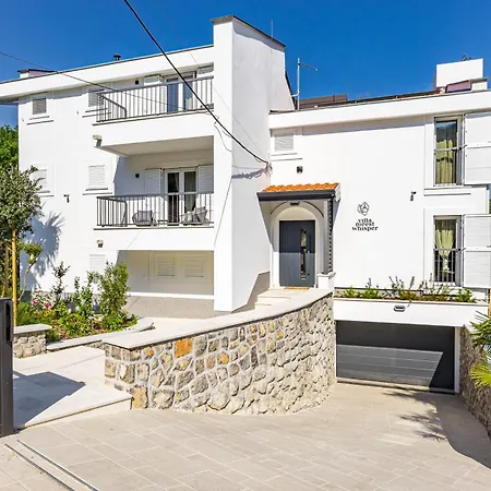 Forest Whisper Near The Sea Villa