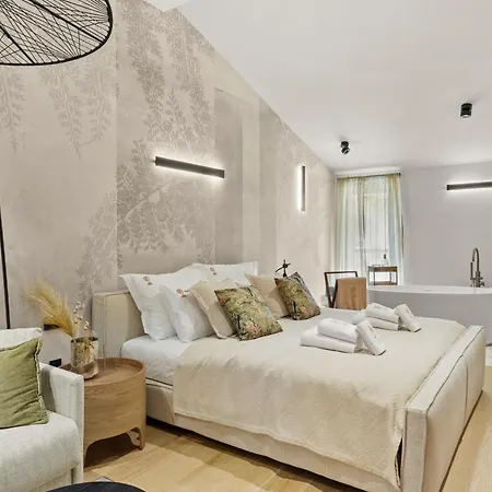 Forest Whisper Near The Sea Villa *