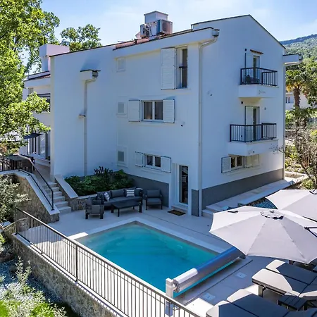 Villa Forest Whisper Near The Sea *